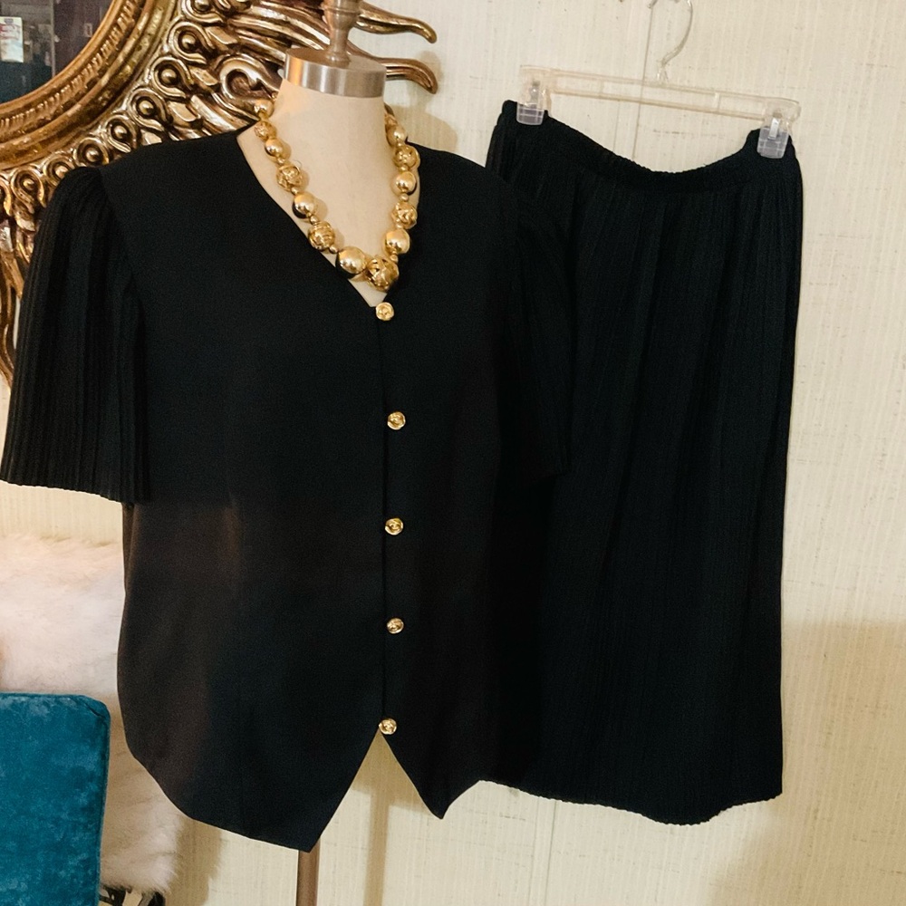 Elegant Black Skirt Set  Vintage
